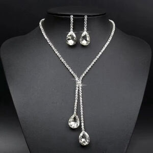 Sparkling Rhinestone Water Droplet Necklace & Earrings Set